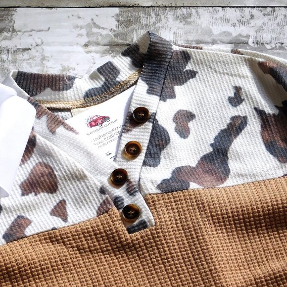 Taking Stock Colorblock Top - Picture 2 of 4